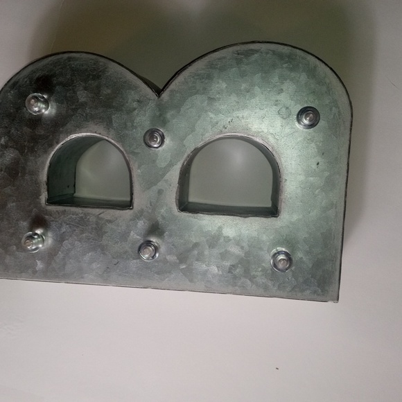 Other - Letter B Marquis Light